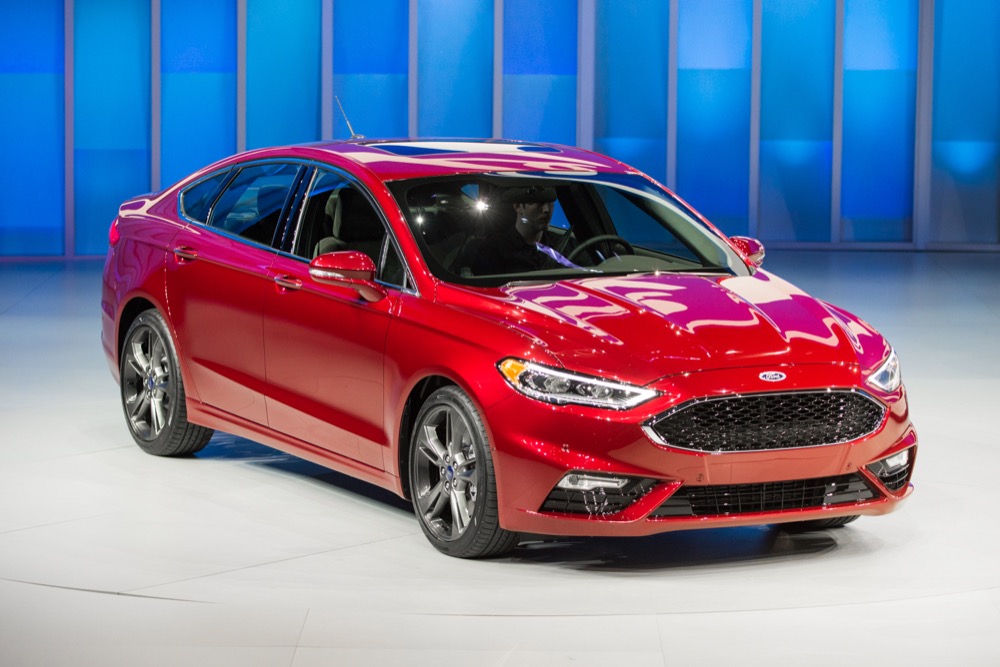 2017-Ford-Fusion-Sport-NAIAS-2016-Live-Reveal-001.jpg