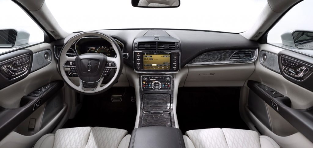 2017 Lincoln Continental Interior 001