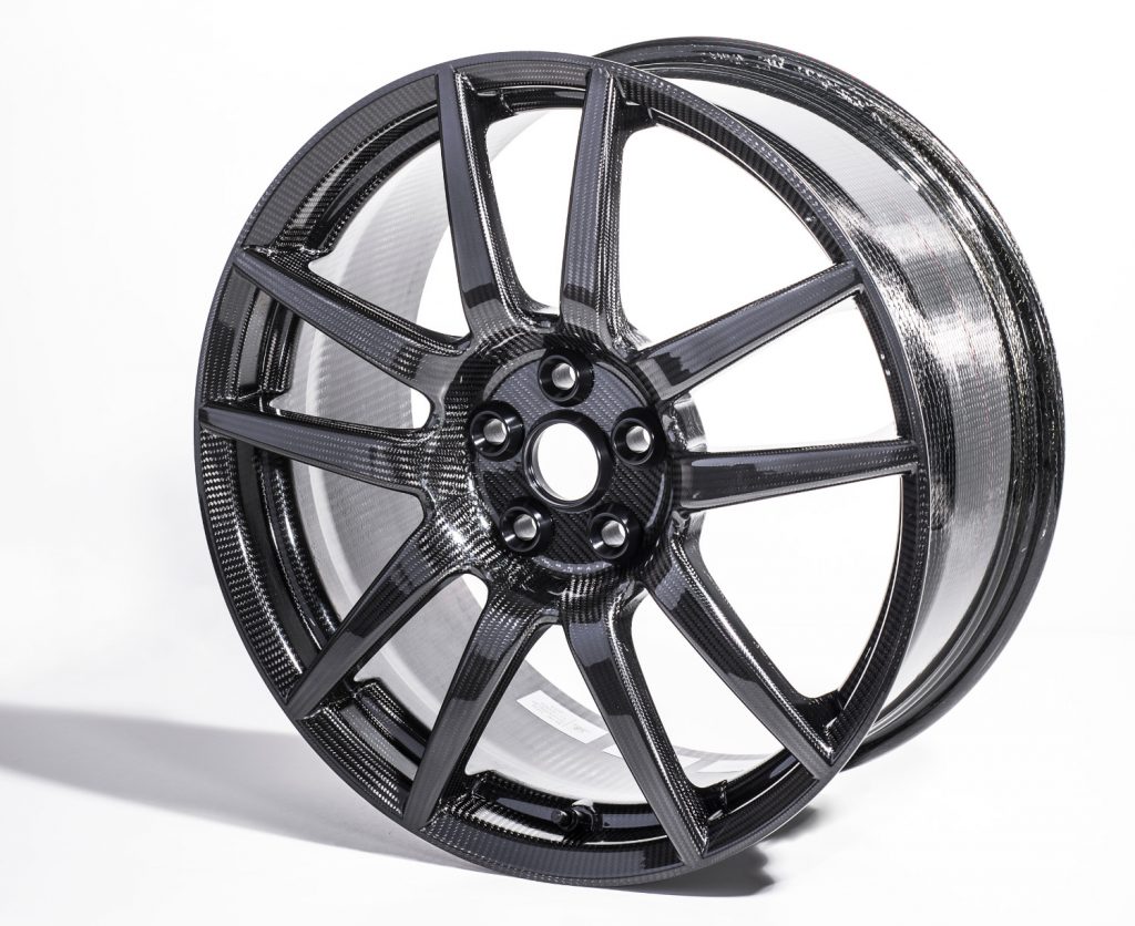 2017 Ford GT optional gloss finish carbon fiber wheel