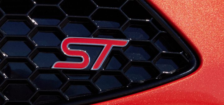 2019 Focus St Spied During A Photo Shoot Ford Authority 2019 Ford Focus St Spotted During A Photo Shoot In Portugal Spy Shots