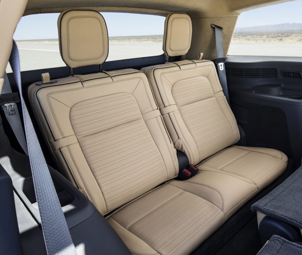 2018 Lincoln Aviator Concept interior 004