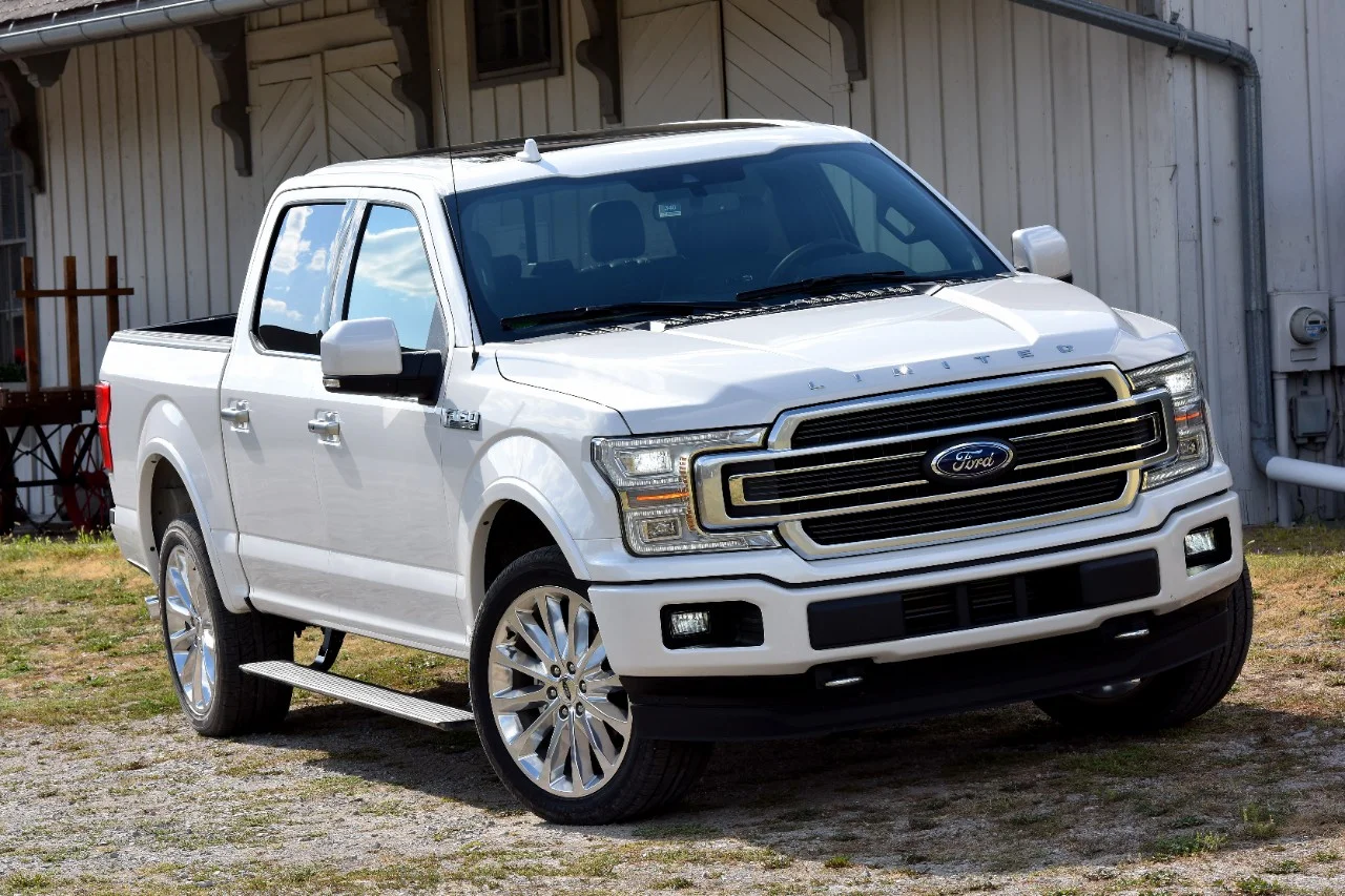 2018 Ford F-150 - SuperCrew - Limited - exterior 001