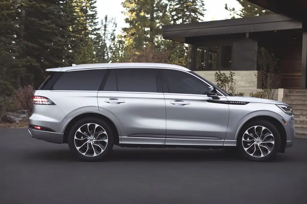 2020 Lincoln Aviator Black Label Adds New Flight Theme