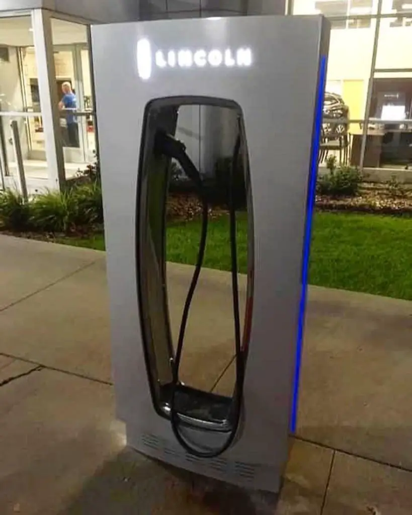 Lincoln EV Charging Station Looks Like Its Emblem