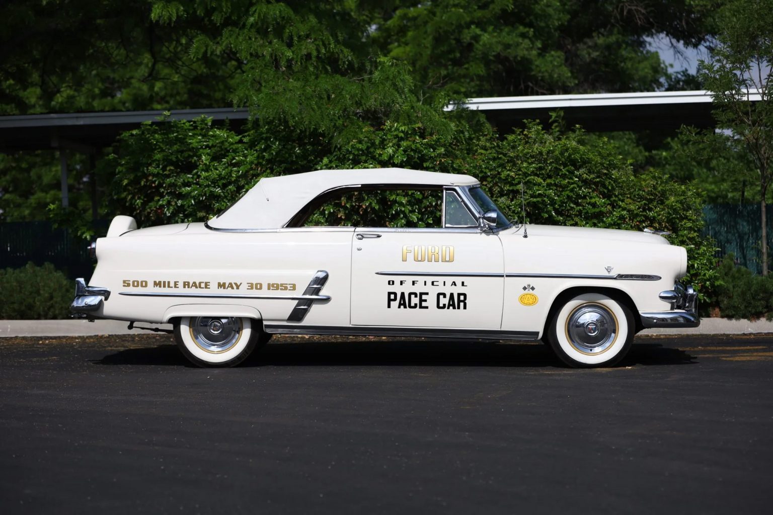 1953 Ford Crestline Sunliner Indy 500 Tribute Car Up For Auction