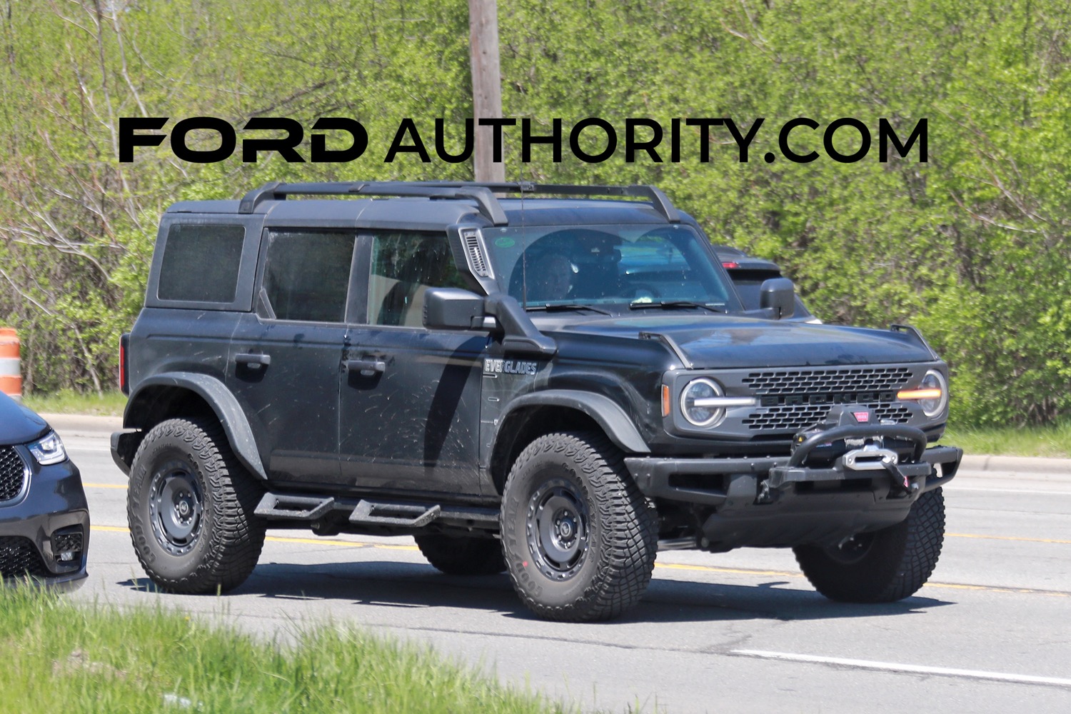 2022 Ford Bronco Everglades In Shadow Black: Real World Photo Gallery