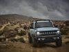 2021-ford-bronco-4-door-badlands-with-sasquatch-package-exterior-001-cactus-gray-roof-on-doors-on