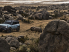 2021-ford-bronco-4-door-badlands-with-sasquatch-package-exterior-003-cactus-gray-roof-on-doors-on