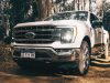 2021-ford-f-150-lariat-chrome-appearance-package-oxford-white-exterior-002-brazil-front-three-quarters