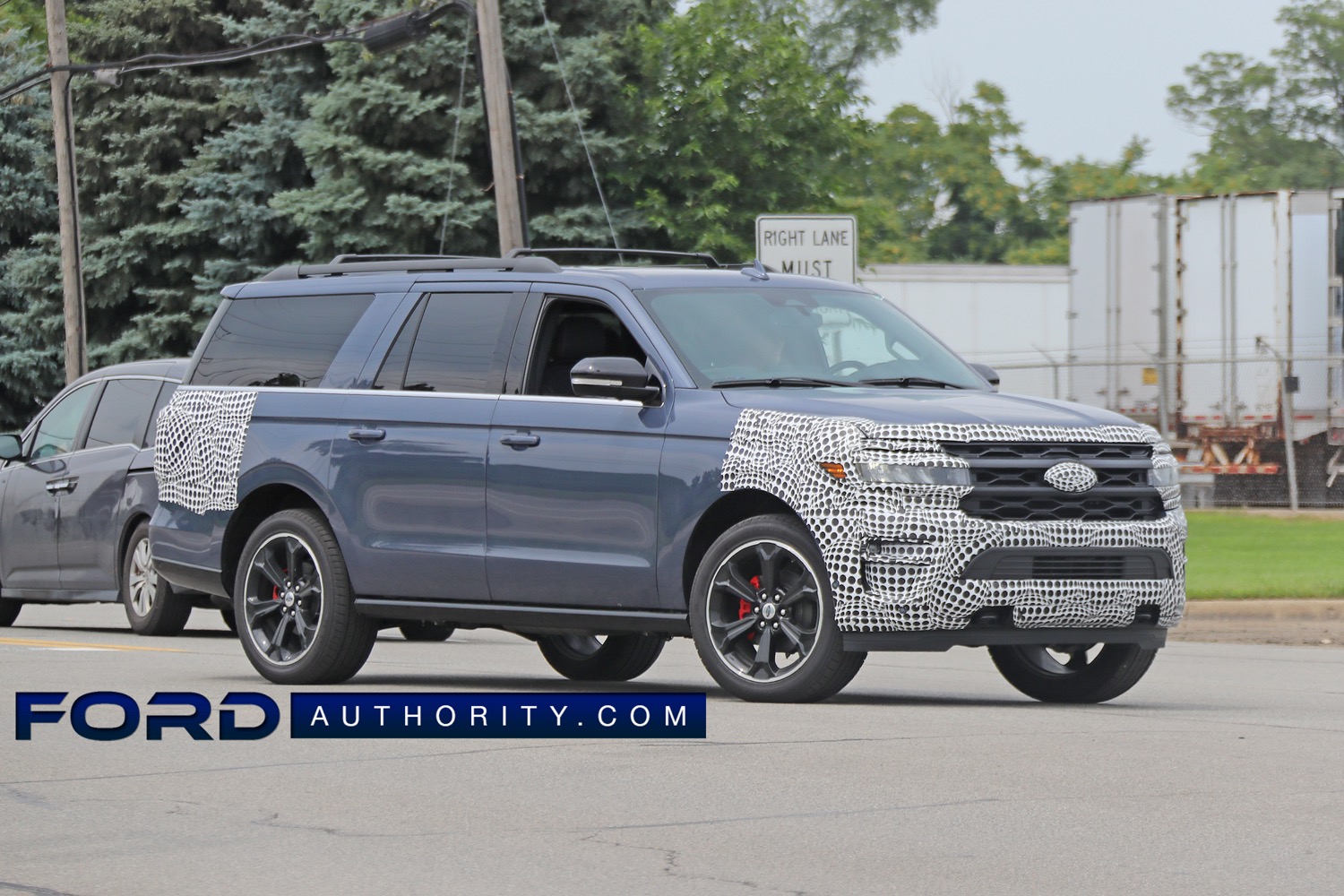 New 2022 Ford Expedition Photos Reveal Exterior Styling Updates