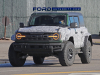 2022-ford-bronco-raptor-prototype-spy-shots-december-2021-exterior-004-front-ford-lettering-grille-headlights
