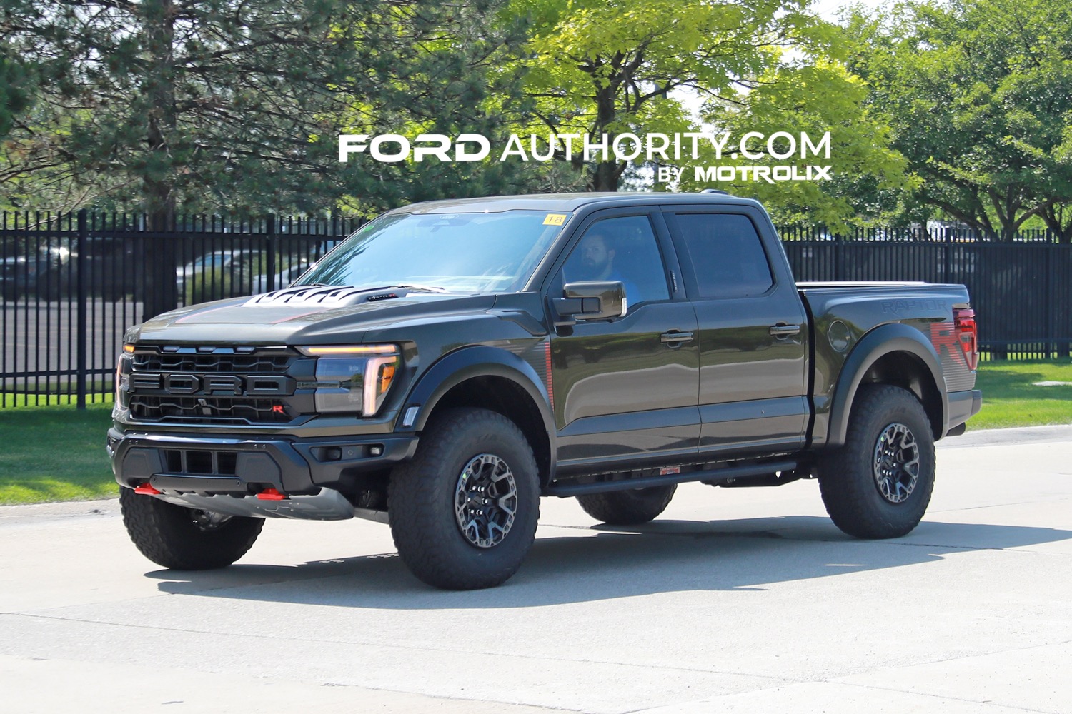 2024 Ford F150 Raptor R Spotted With New Graphics, Paint