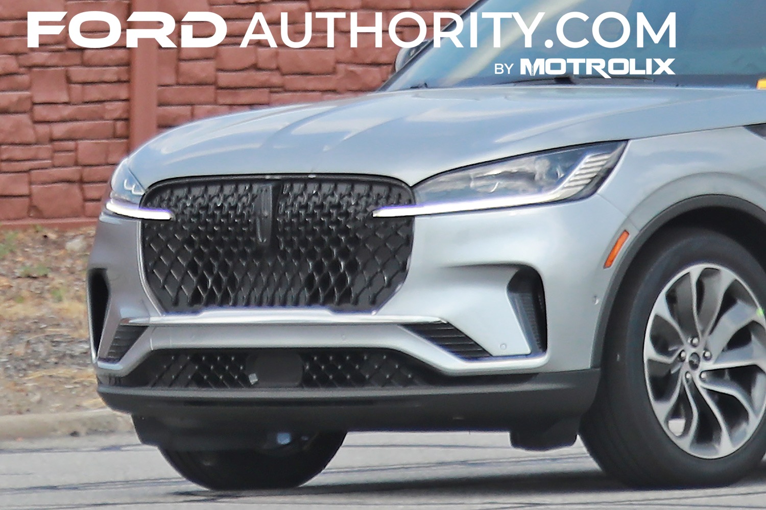 2024 Lincoln Aviator Grand Touring Refresh Spotted Testing