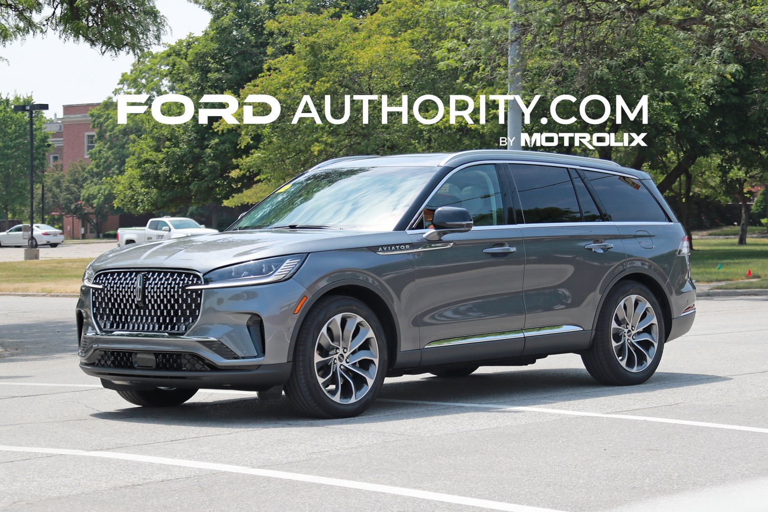 2024 Lincoln Aviator Grand Touring Refresh Spotted Testing