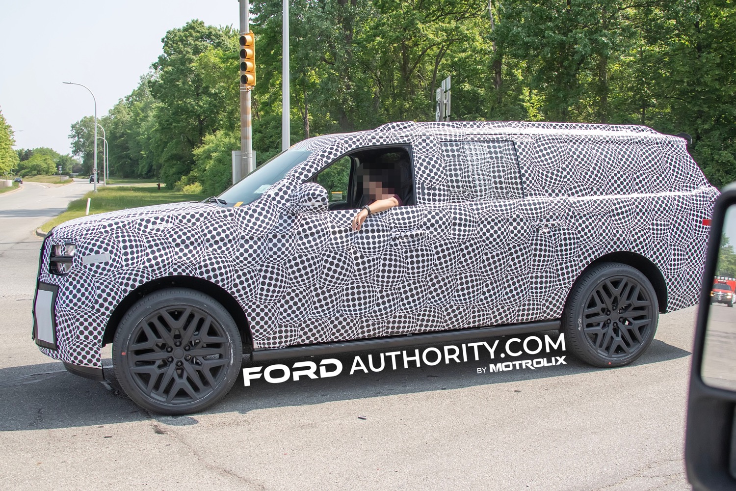 Redesigned 2025 Ford Expedition Taillights Spotted: Photos
