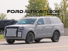 2025-ford-expedition-refresh-prototype-spy-shots-may-2023-exterior-001