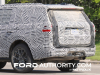 2025-ford-expedition-refresh-prototype-spy-shots-may-2023-exterior-010-rear-end-focus-zipper-around-liftgate