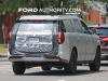 2025-ford-expedition-refresh-prototype-spy-shots-tail-lights-june-2023-exterior-001