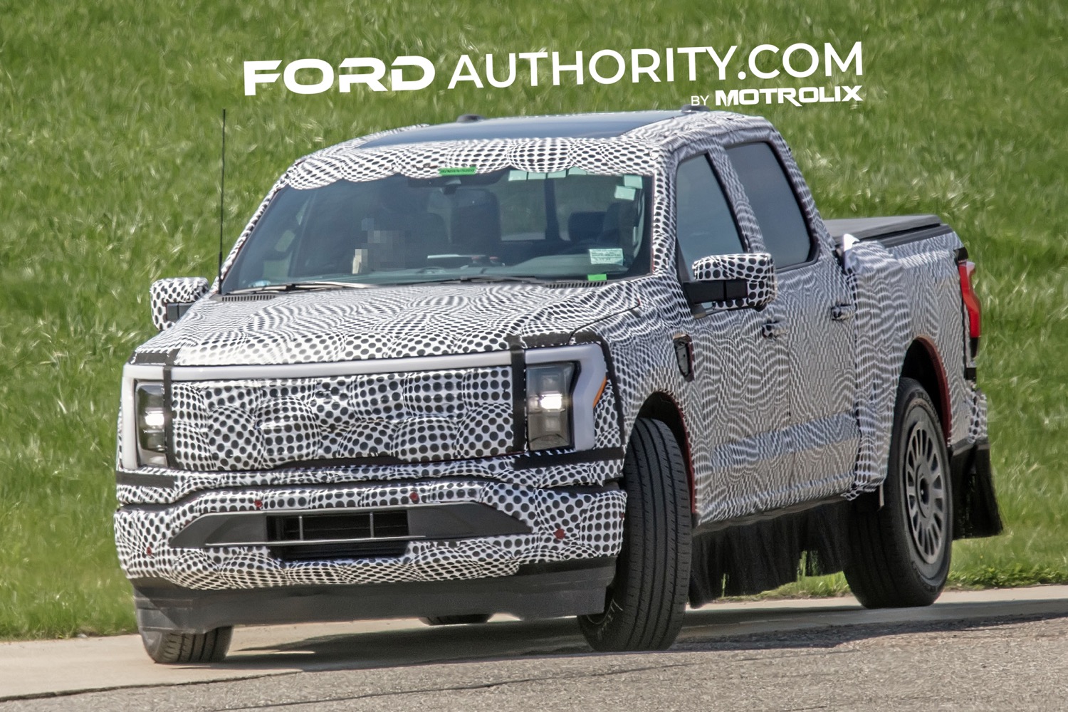 2025 Ford F-150 Lightning Refresh Possibly Spotted