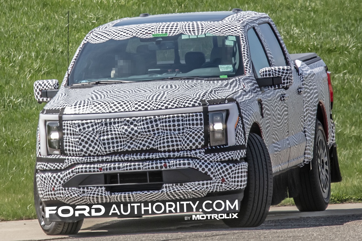 2025 Ford F-150 Lightning Refresh Possibly Spotted