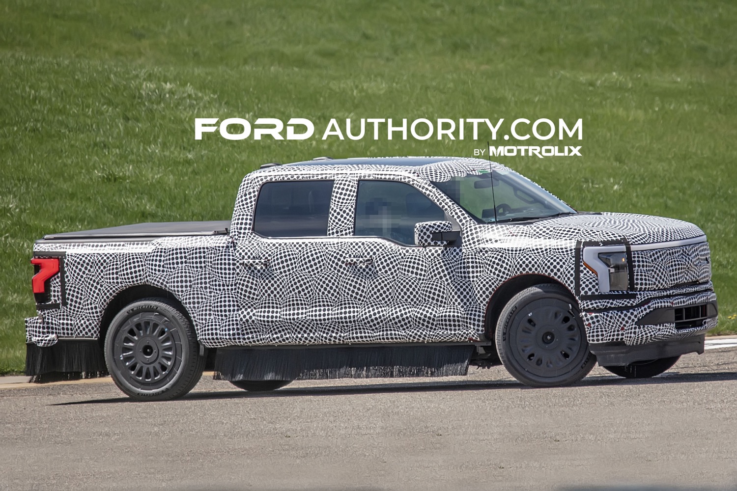 2025 Ford F-150 Lightning Refresh Possibly Spotted