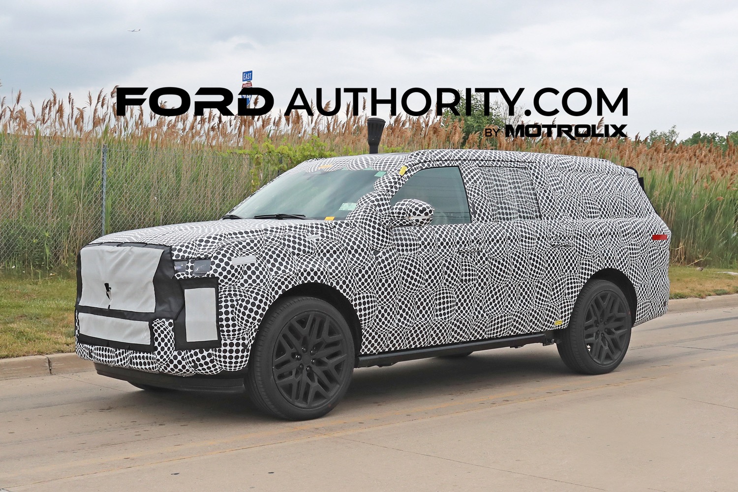 2025 Lincoln Navigator To Feature CoastToCoast Display