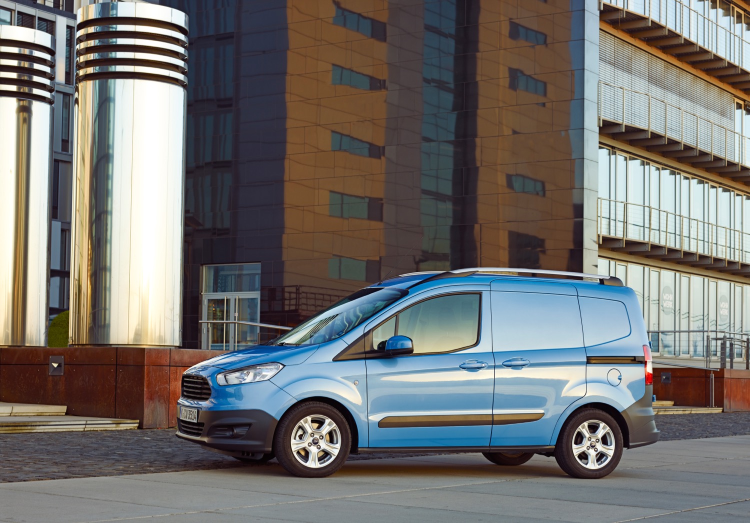 ford transit courier 2016