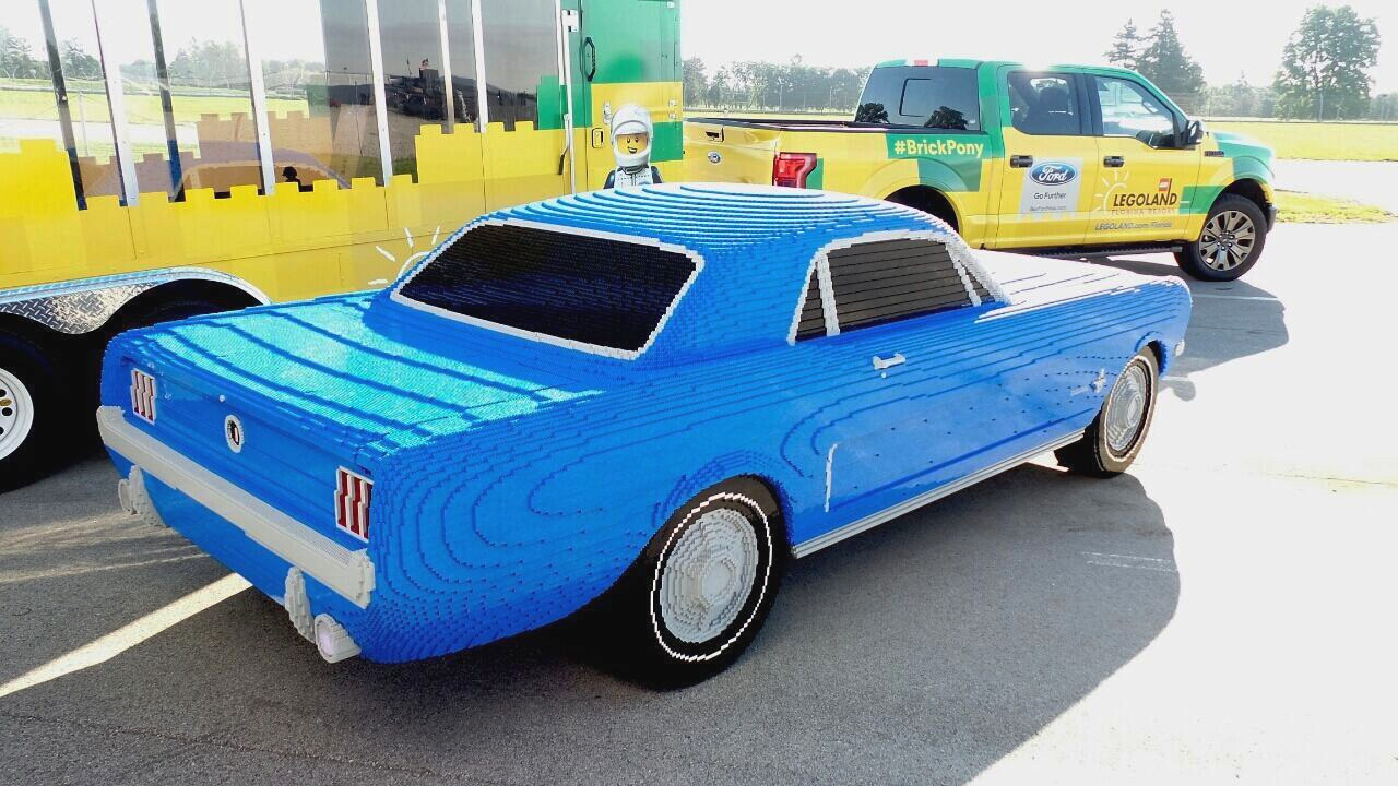 anmodning mesh glæde Life-Size Lego Ford Mustang Goes To Indiana | Ford Authority