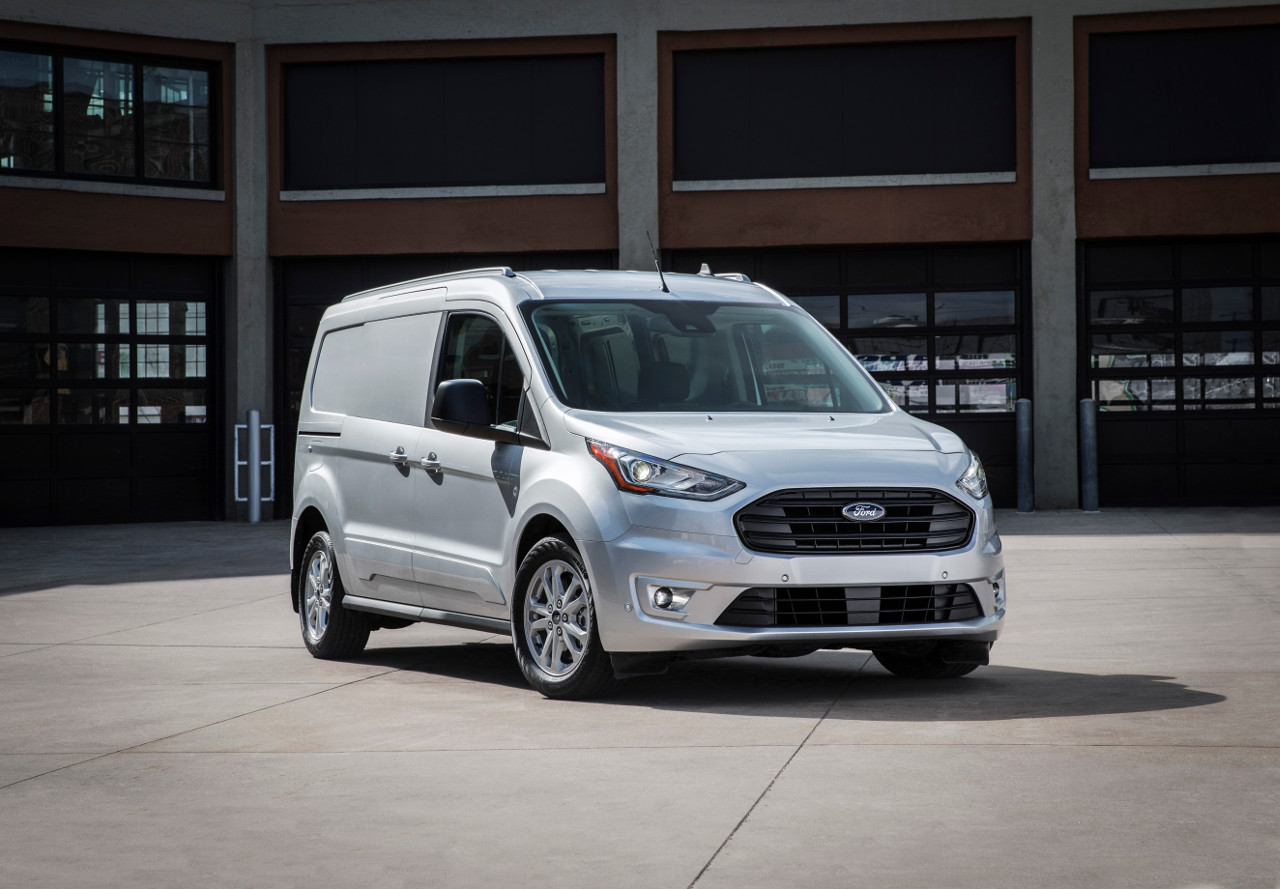 2019 Ford Transit Connect Cargo Van 001