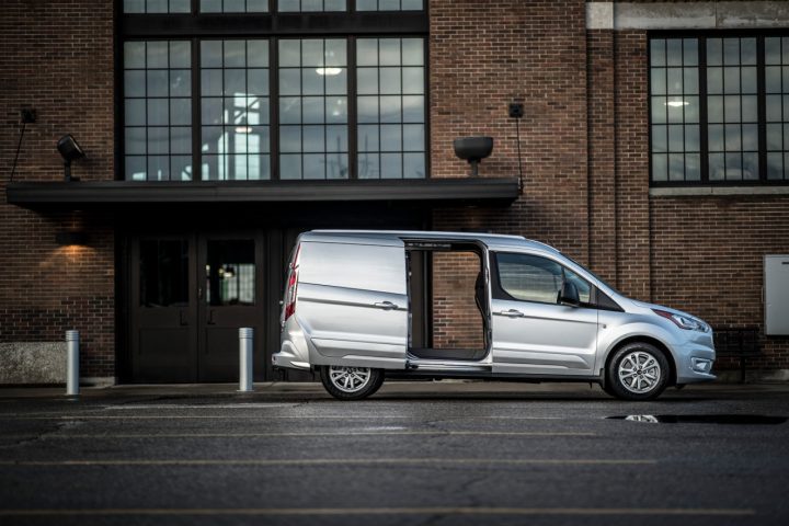2019 Ford Transit Connect Cargo Van 002