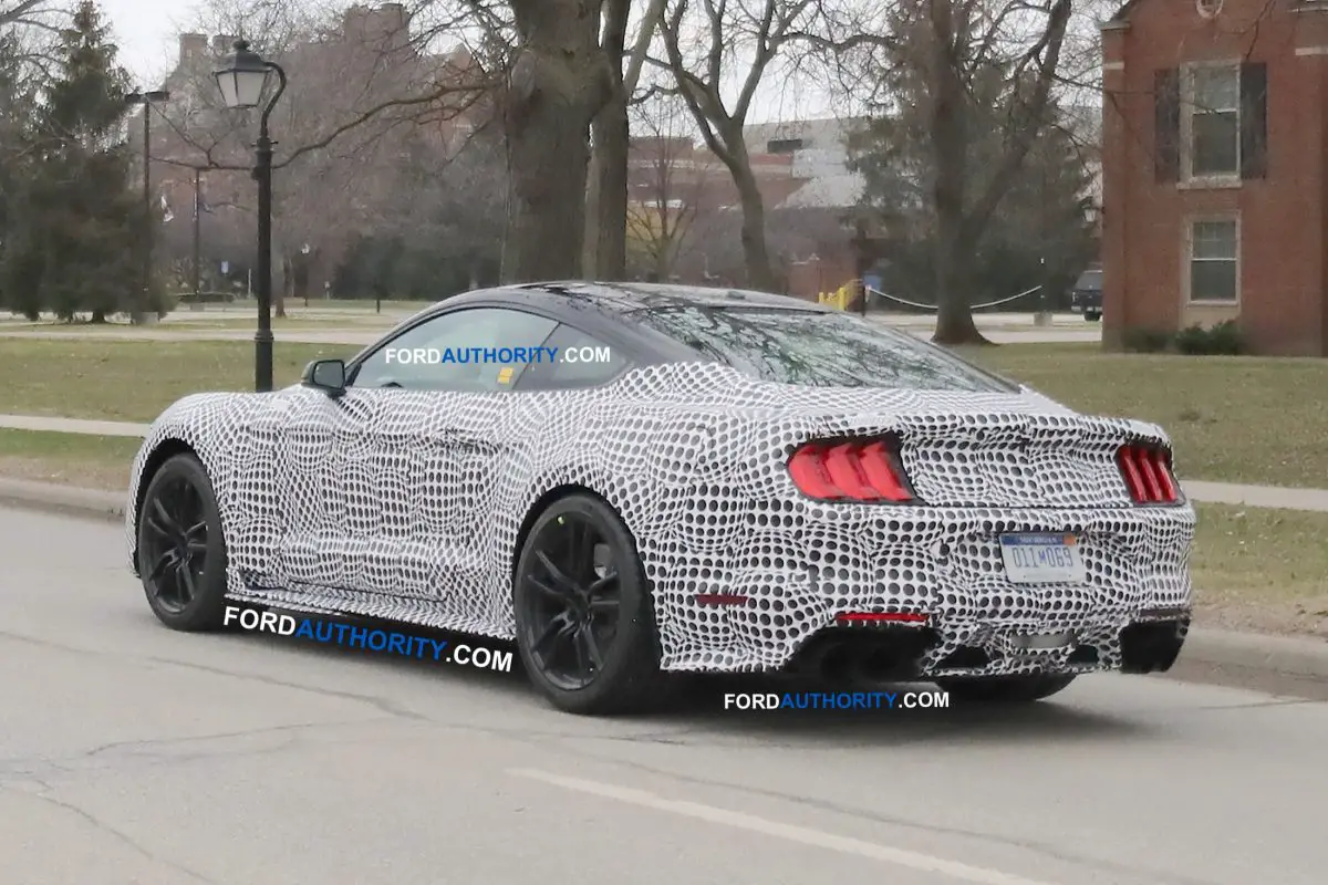 2020 Mustang Shelby GT500 Spied With Manual Transmission