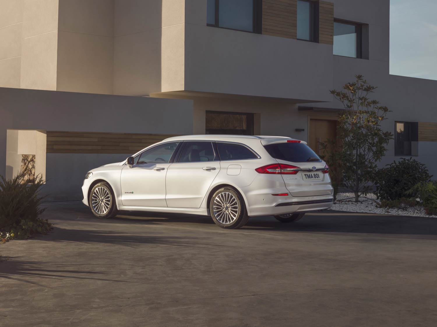 Ford Mondeo Wagon Spotted Hanging Out In Arizona