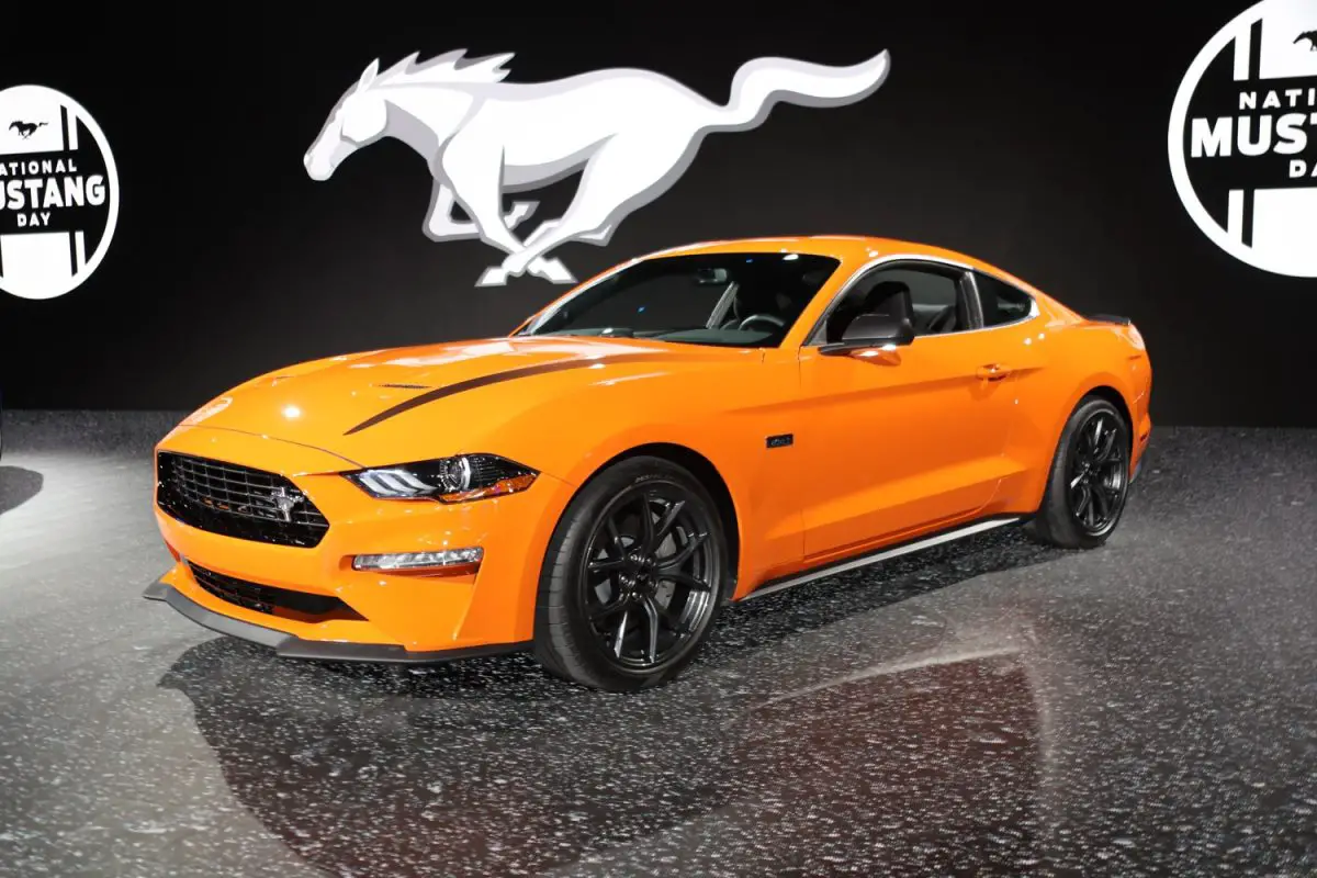 Mustang 2.3L High Performance Package vs. EcoBoost