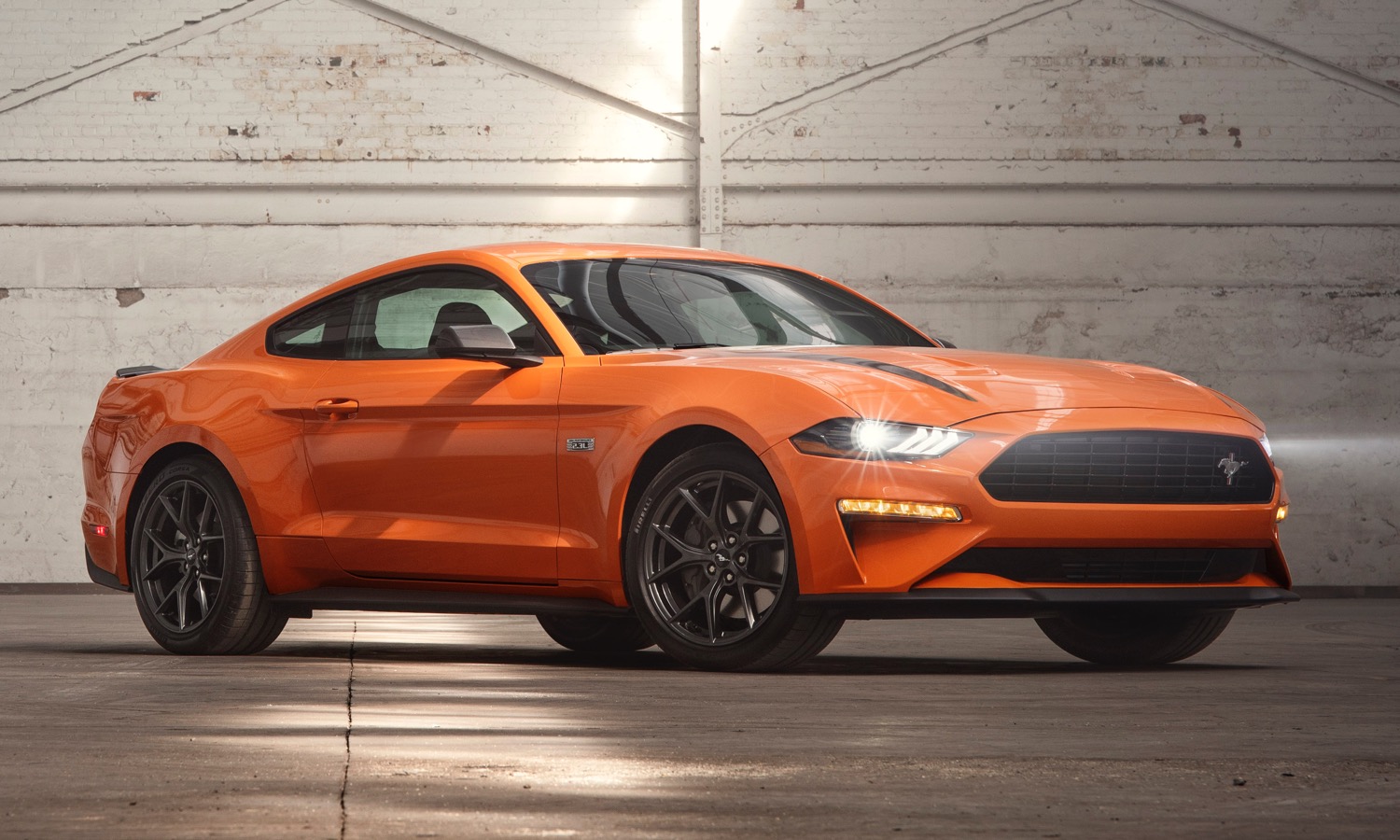 Discontinued Mustang GT Fastback 5.0L v8 on road Price