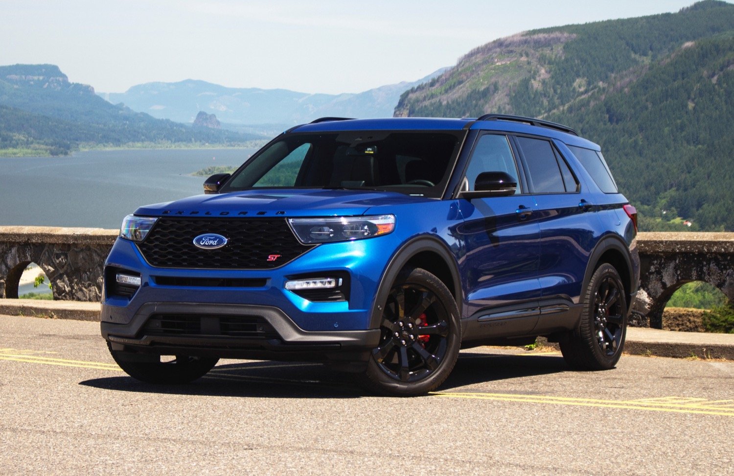 2022 Ford Explorer ST-Line Puts Styling Over Performance - The Car Guide