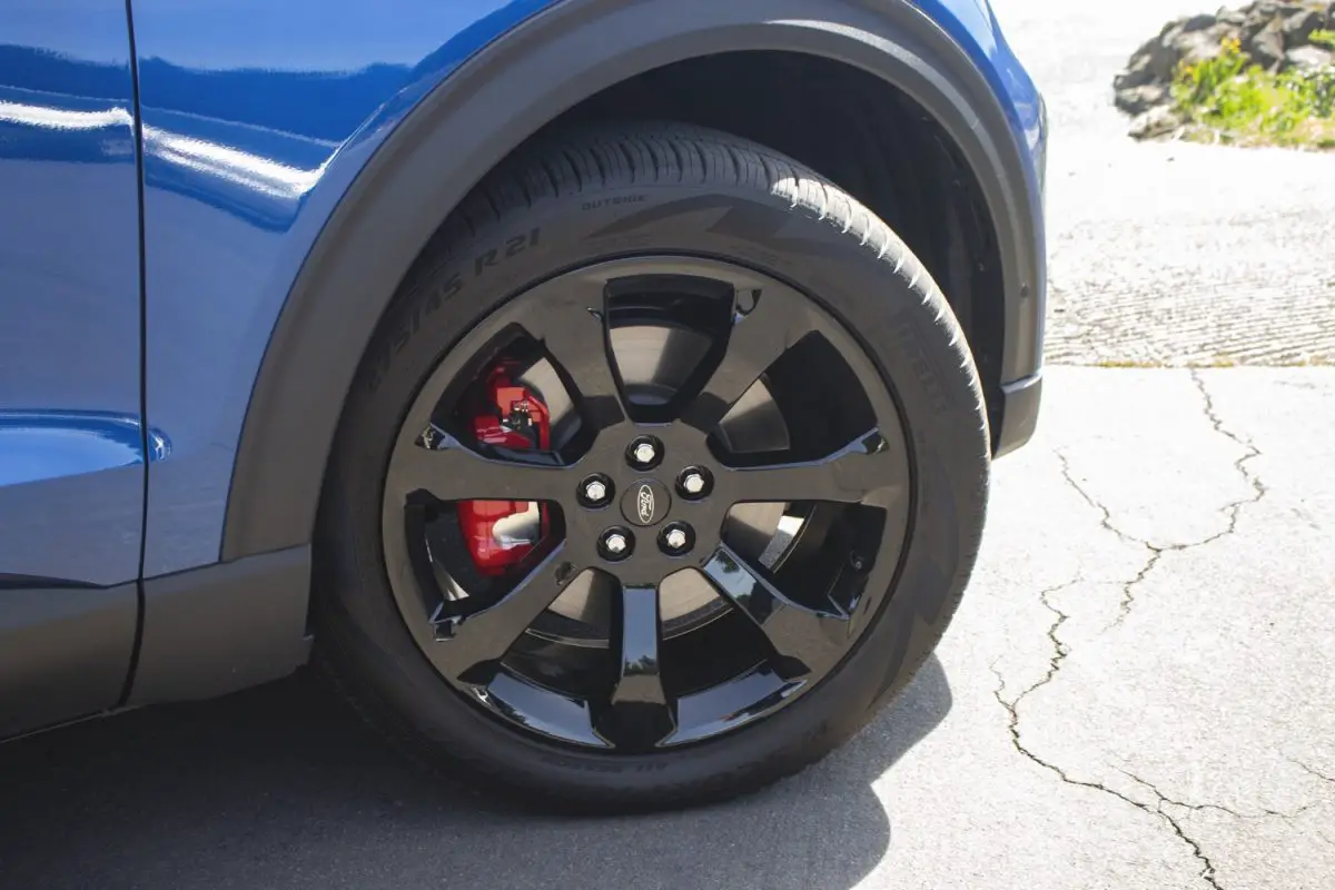 2020 Ford Explorer ST: Live Photo Gallery
