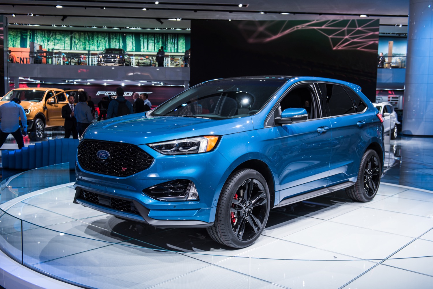 red ford edge 2020