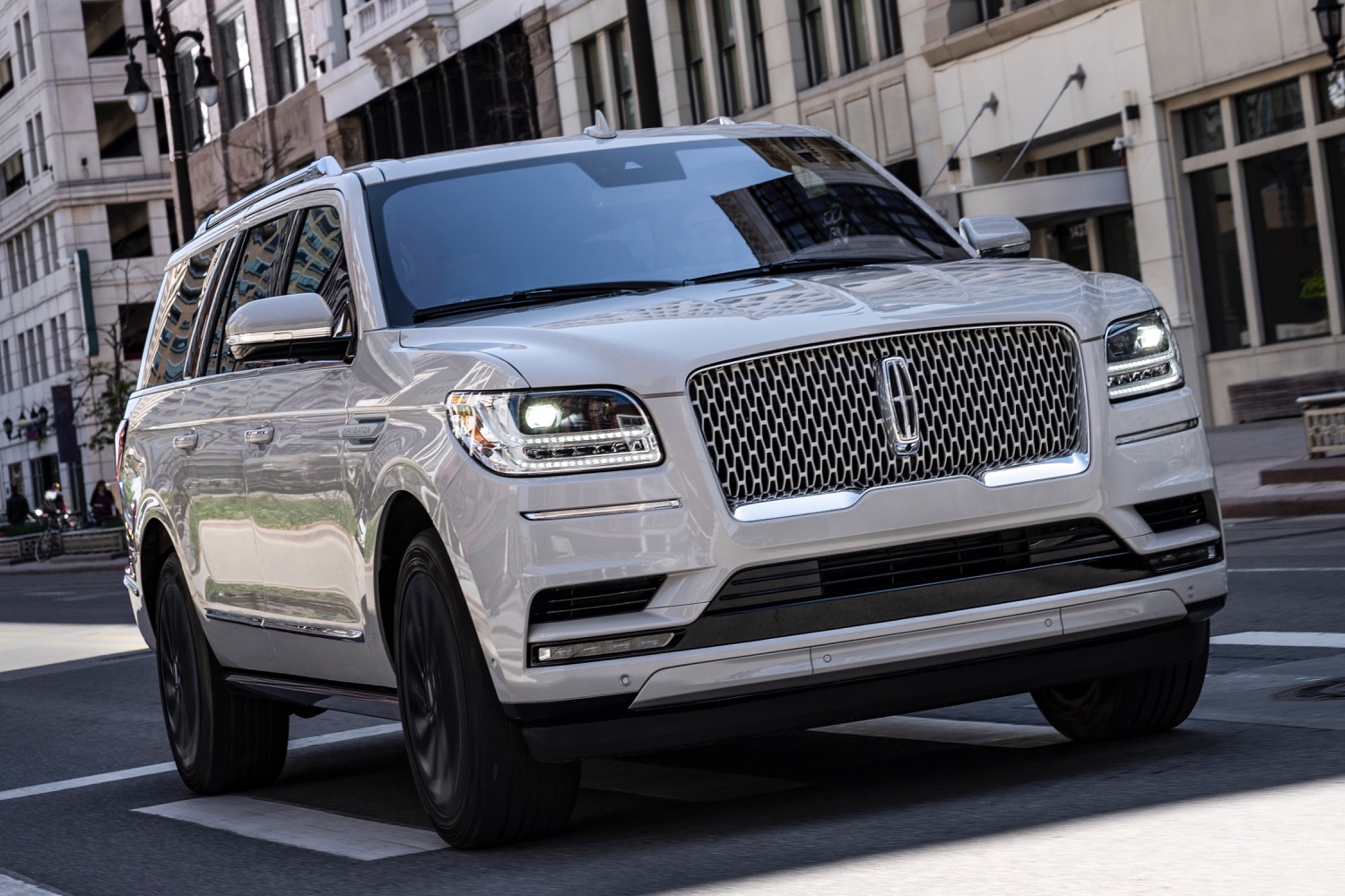 2020 Lincoln Navigator Debuts With 3 Styling Packs, More Standard Tech