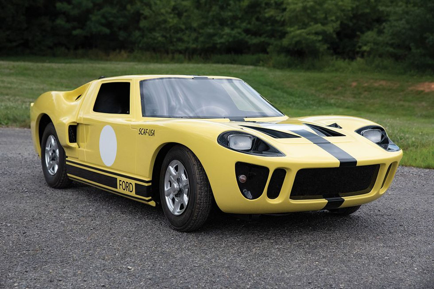 Vintage Mini Ford GT40 Costs As Much As A Mustang