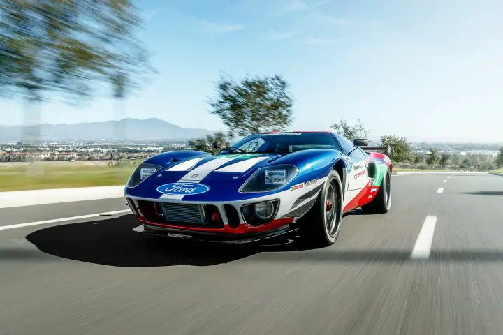 Superformance Rebuilds History With Original Specification 1969 GT40s –  GTPlanet