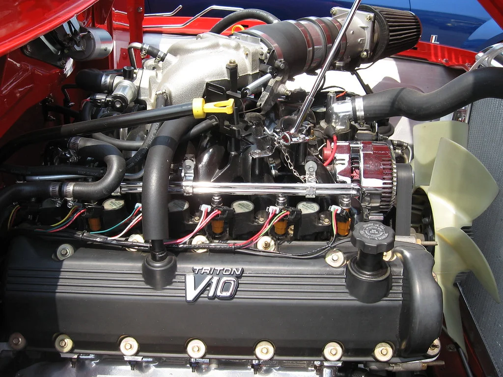 2000 ford excursion v10 valves
