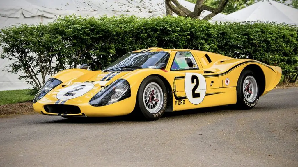 Historic 1967 Ford GT40 MKIV That Raced Le Mans Gets Driven