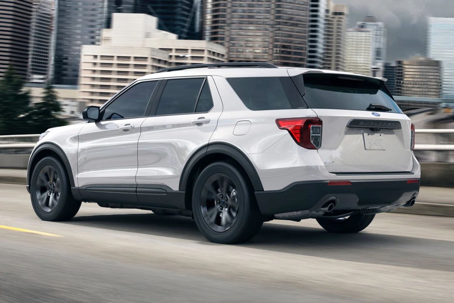 21 Ford Explorer Brings Back Xlt Sport Appearance Package