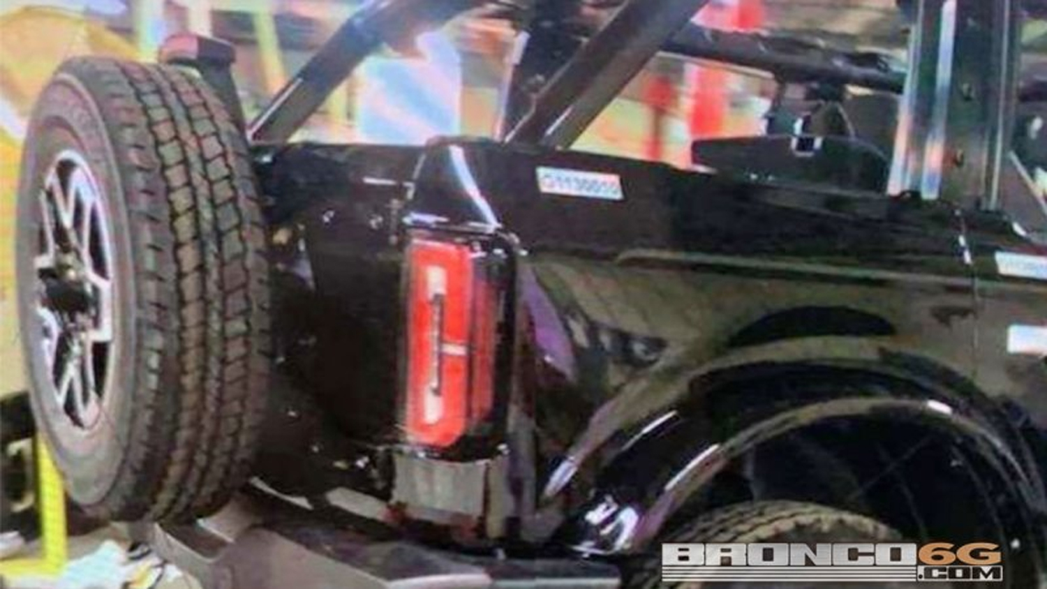 Leaked 21 Ford Bronco Pic Shows The Top Off