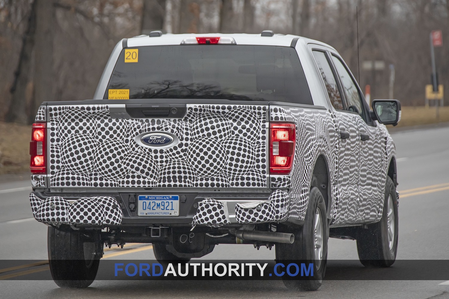 2021-Ford-F-150-XL-Exterior-Spy-Shots-Fe