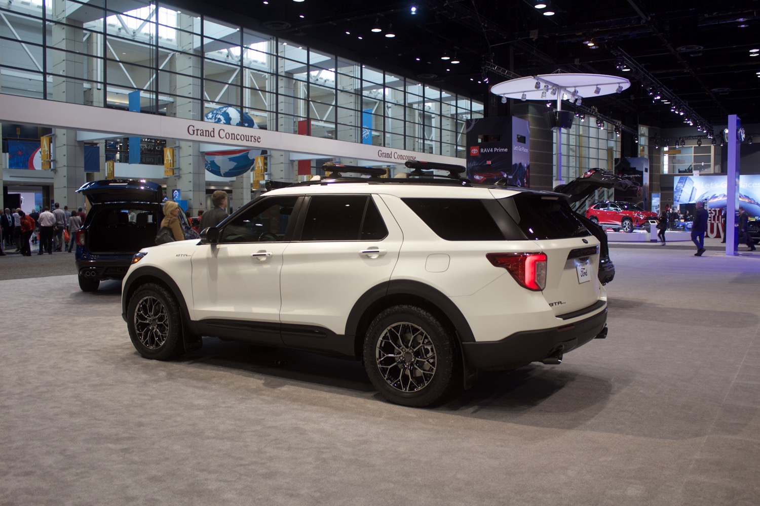 Ford Explorer Blood Type Racing Looks Stunning Live Photo Gallery