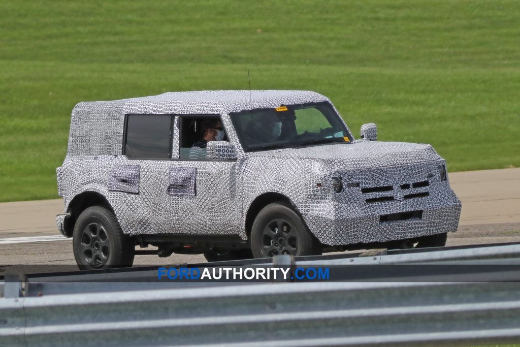 2021-Ford-Bronco-Spy-Shots-Exterior-May-