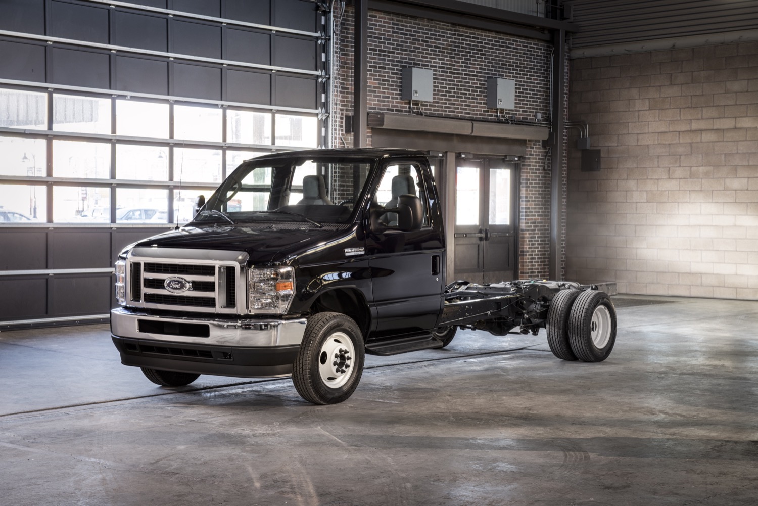 2019 ford econoline van