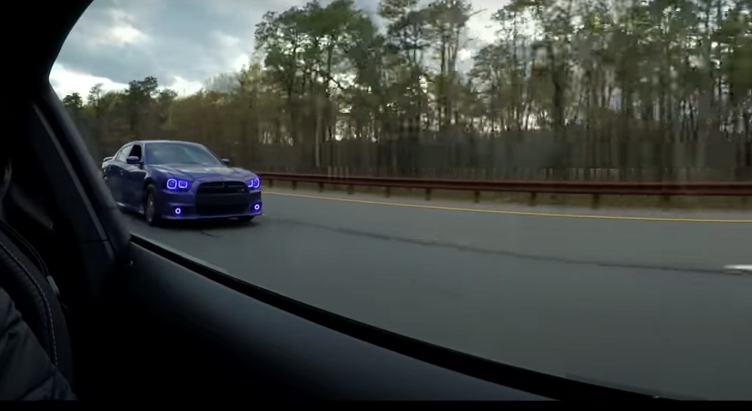 Mustang Shelby GT350 Races Charger SRT8, MK5 Supra: Video