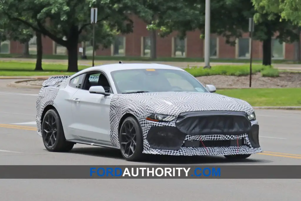 mustang with big tires